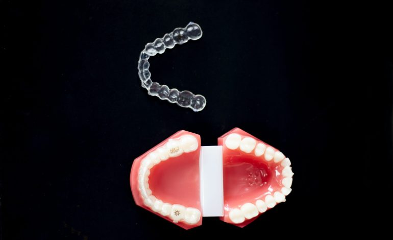 Nocturnal teeth grinding on temporomandibular joints