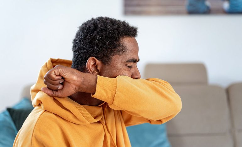 How to identify a pneumonia cough and fever and tips to prevent it