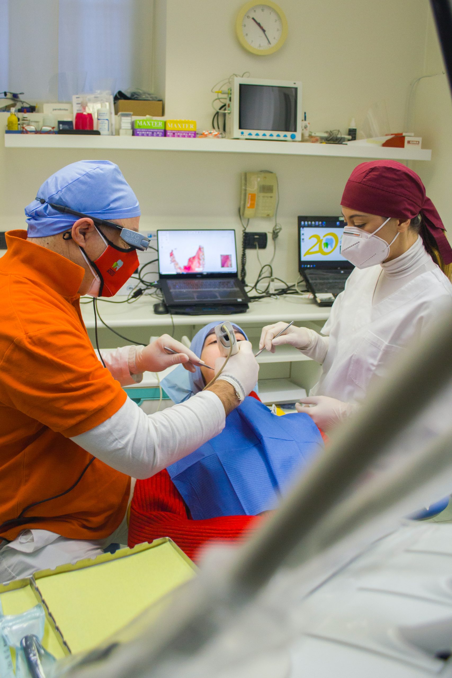 What is the difference between a Dental Therapist and Dental Hygienists?