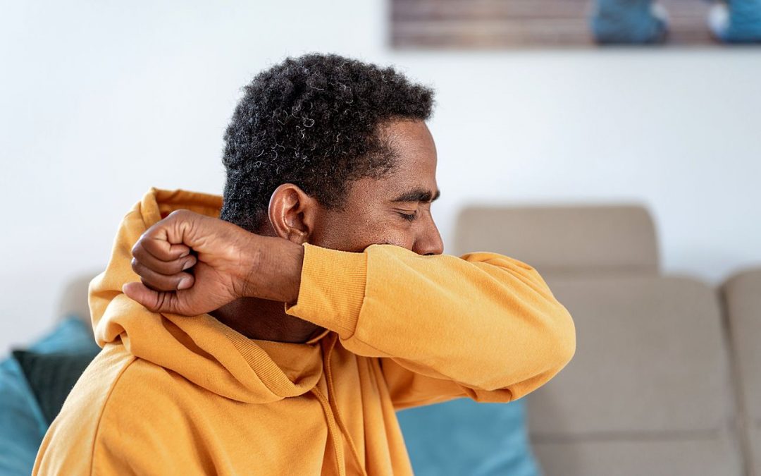 How to identify a pneumonia cough and fever and tips to prevent it