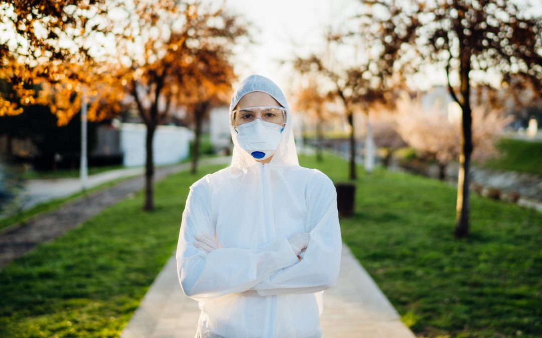 What is the impact of outdoor air pollution on COVID-19 mortality?